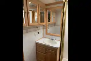 Couples Retreat! Spacious Custom Modern Interior 36' Tiffin Allegro Bay