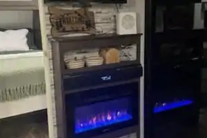 Country Charm RV; Luxe Listing