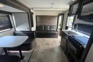 Maria's Coleman 1905bh Travel Trailer