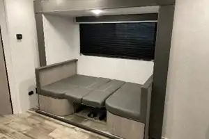 Maria's Coleman 1905bh Travel Trailer