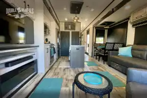 DURANGO Private King Master, Queen bed in Loft, Bunk Room, and Fold-Out Patio!!