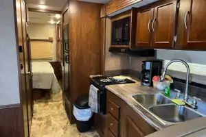 Scot's Coachmen Pursuit Class A