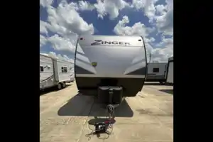 🏕️ 2020 CrossRoads Zinger ZR328SB – Your Spacious Home Away From Home!