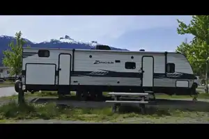 🏕️ 2020 CrossRoads Zinger ZR328SB – Your Spacious Home Away From Home!