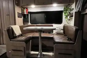 Forest River Ford E-450 Classe C 24 pieds