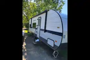 Jordan's Gulf Stream Kingsport 248bh Travel Trailer