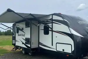 Stix & Stones Heartland NorthTrail – Couples Glamper Adventure Awaits! 