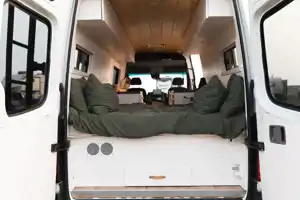 Felix's Mercedes-Benz Sprinter Class B