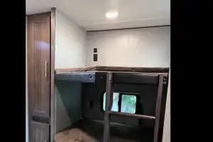 Crossroad Zinger 330bh  10personnes *Lits Superposés/bunk beds*  2 chambre fermé Marial RV
