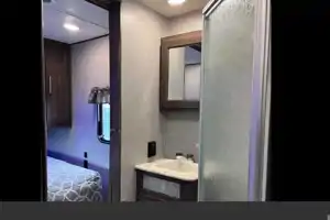 Crossroad Zinger 330bh  10personnes *Lits Superposés/bunk beds*  2 chambre fermé Marial RV
