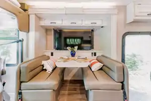 RV Henrietta