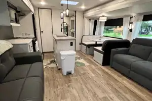 Duane's Forest River 2023 Vibe BH34 Travel Trailer