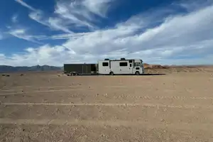 Renovated RV - WiFi, Pets, Jeep, Off-Grid Friendly, Towing, 24/7 Support, Near Airport