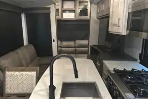 Dave's Alliance RV 390MP Fifth Wheel