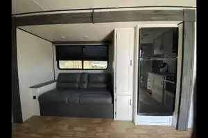 Scott's Keystone 25bhs Travel Trailer