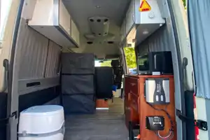 Francisco's Mercedes-Benz Sprinter Class B