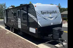 The Happy Glamper! - Sleeps 8-10! Keystone Springdale Travel Trailer