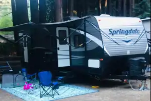 The Happy Glamper! - Sleeps 8-10! Keystone Springdale Travel Trailer