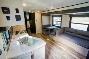 HaRVey The Highland Ridge RV 