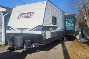 Memory maker Coleman Latern 286rks Travel Trailer