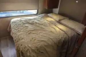 Alex's 2018 Sunseeker -sleeps up to 8- multilingual owners