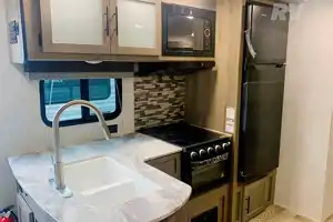 31' Family trailer - Sleeps 7 and Ready for Adventures!