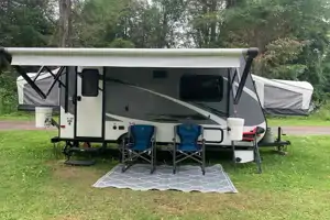 Patricia’s Jayco JayFeather Hybrid