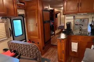 Family & Pet friendly Bunkhouse Motorhome
