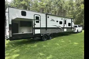 THE MAMIE LYNN- Jayco Jay Flight Travel Trailer