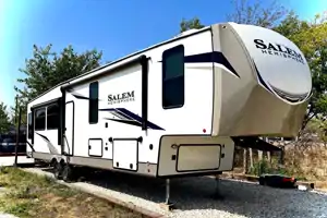 M19 Forest River Salem hemisphere  Fifth Wheel