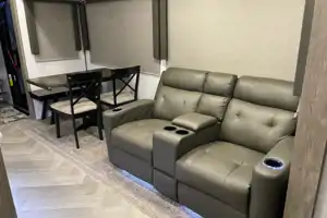 M19 Forest River Salem hemisphere  Fifth Wheel
