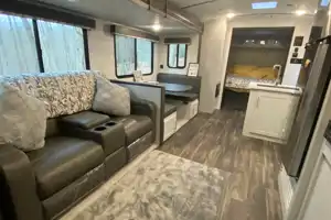 Nomadic Nature Rentals w luxury amenities (OG)