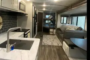 Nomadic Nature Rentals w luxury amenities (OG)