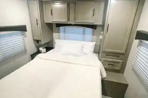 FLASH SALE 2021 CLASS C RV