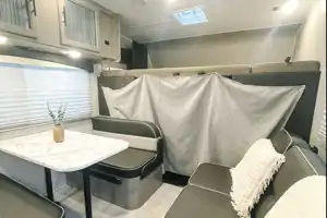 FLASH SALE 2021 CLASS C RV