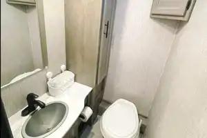 FLASH SALE 2021 CLASS C RV