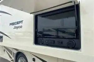 Adventure awaits you in this beautiful Jayco RV