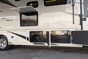 Adventure awaits you in this beautiful Jayco RV