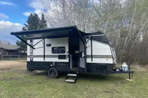 The Weekender  - Easy tow w/ bunks