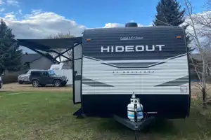 The Weekender  - Easy tow w/ bunks