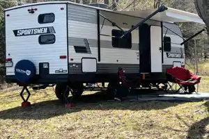 Apartment On Wheels KZ Sportsmen 26BHSE Travel Trailer