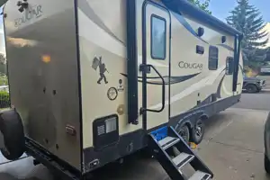 24 ft Keystone Cougar Travel Trailer