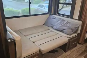 24 ft Keystone Cougar Travel Trailer