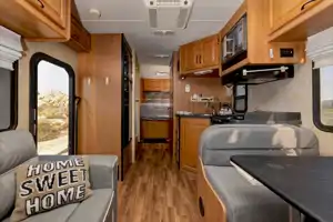Ryker's Thor Motor Coach Four Winds Majestic