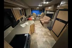 2015 Thor Motor Coach Hurricane Class A - Our Family Roadtrip & Party Bus!