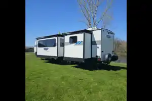 Fireside RV's 2023 Forest River Salem Platinum 31KQBTS Bunkhouse - LMI2008