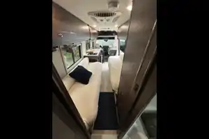 HEIDI's Winnebago boldt Class B