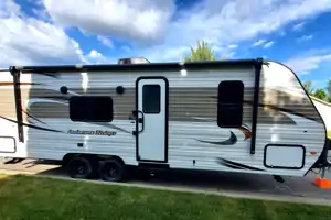 Dustin's Starcraft 26bh Travel Trailer