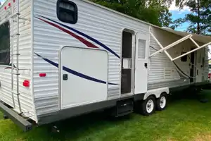 SUPER NICE - 32' Camper #2 (Jayco - Jay Flight) - Central NY State Area