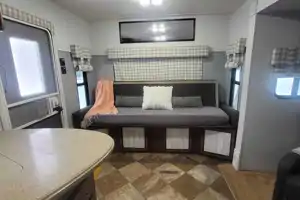 Brownie Newly Renovated 2 Queen Memory Foam Beds Sleeps 6 Ultra Comfort! 